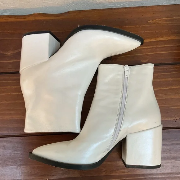 ‼️McQ WHITE BOOTIES by ALEXANDER McQUEEN‼️ - Picture 4 of 13
